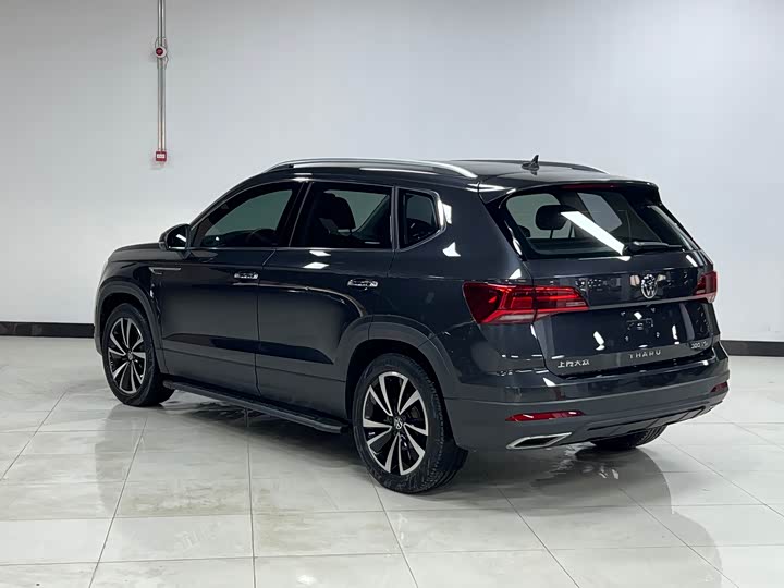 Фото 3 - Volkswagen Tharu