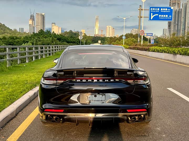 Фото 5 - Porsche Panamera