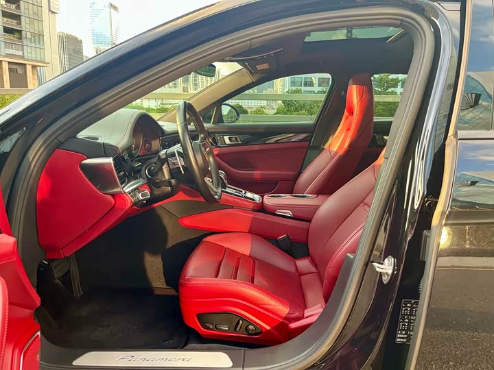 Фото 7 - Porsche Panamera