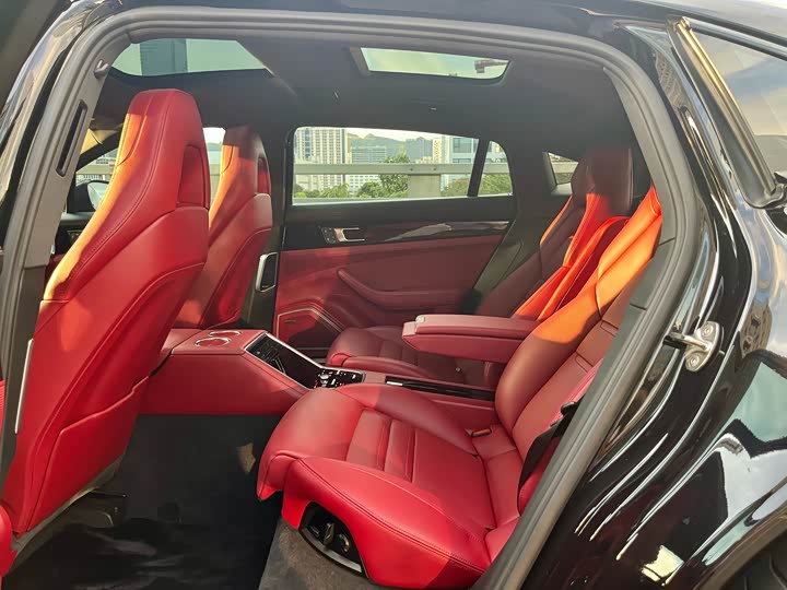 Фото 8 - Porsche Panamera