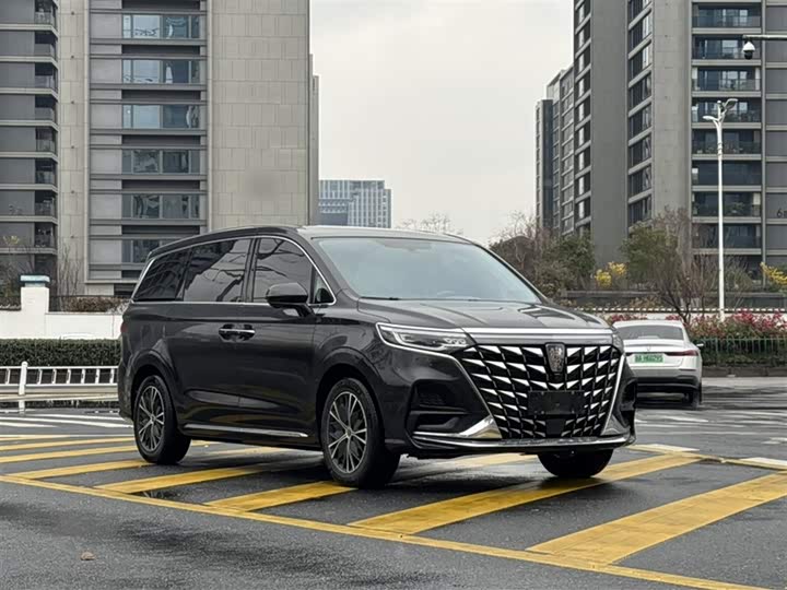 Фото 7 - Roewe iMax 8