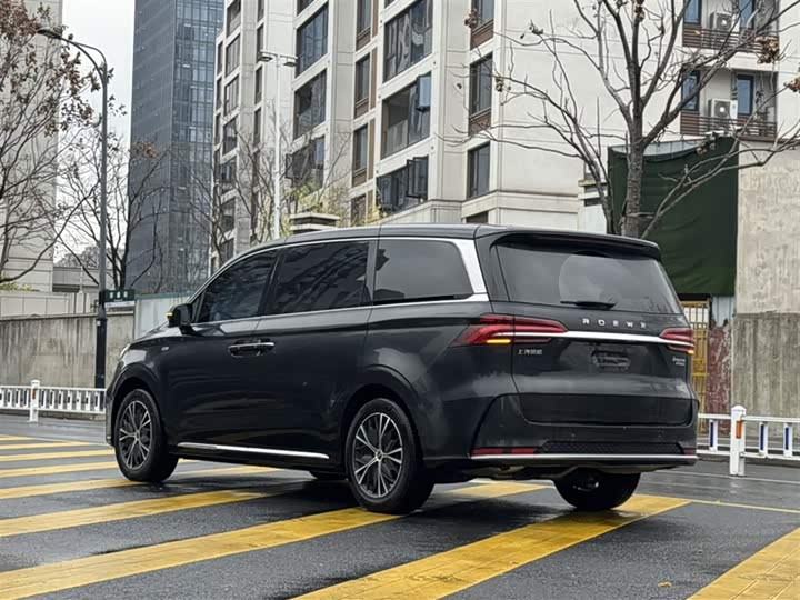 Фото 8 - Roewe iMax 8