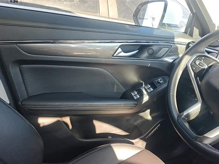 Фото 5 - Haval Jolion