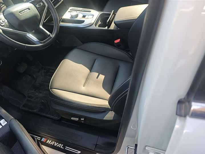 Фото 7 - Haval Jolion