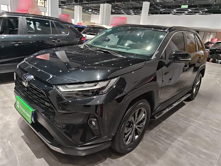 Фото 1 - Toyota RAV4