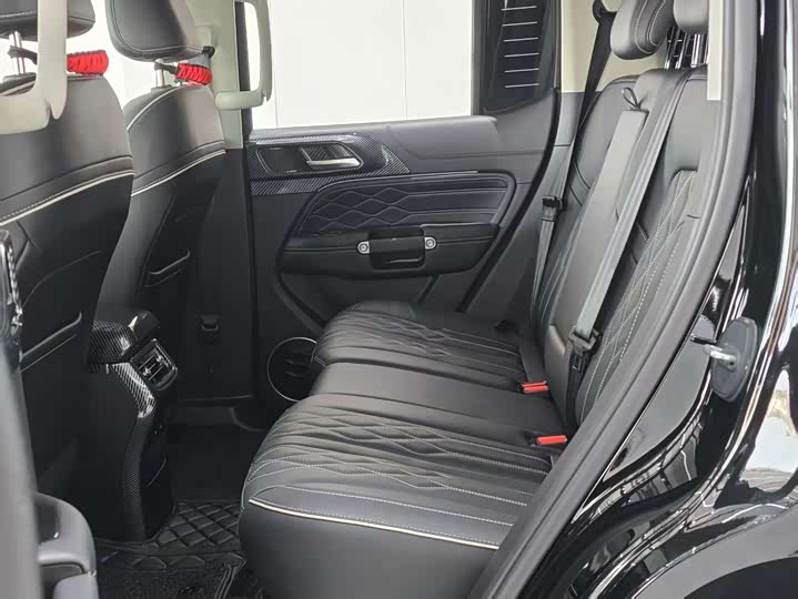 Фото 6 - Tank 300