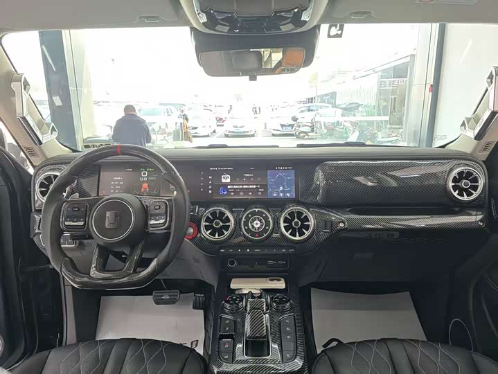 Фото 9 - Tank 300