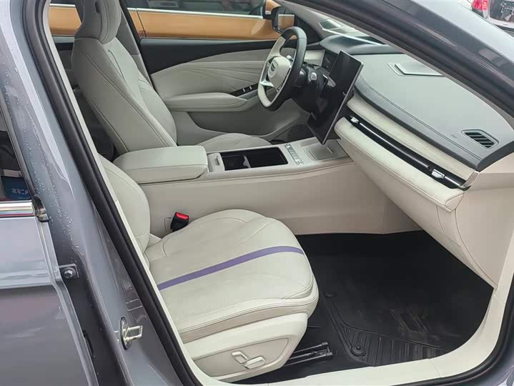 Фото 8 - Geely Preface L