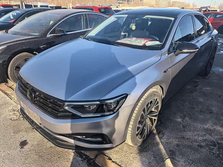 Фото 1 - Volkswagen Magotan