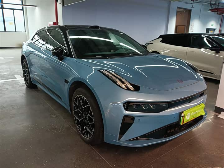 Фото 4 - Zeekr 001