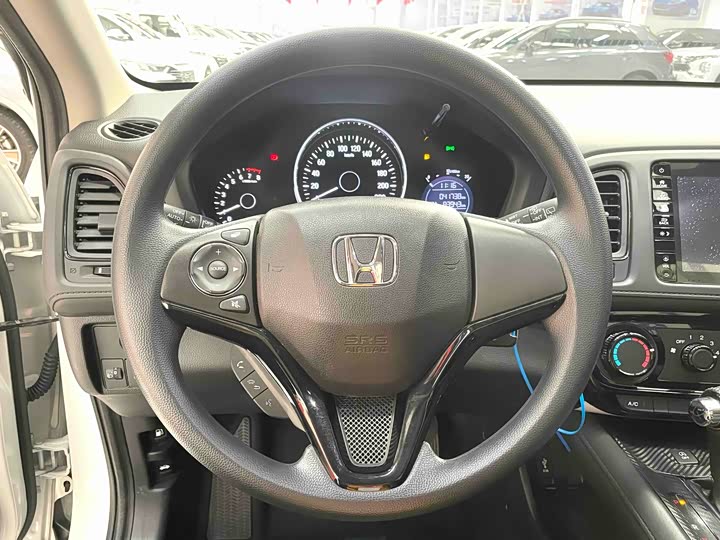 Фото 4 - Honda Vezel