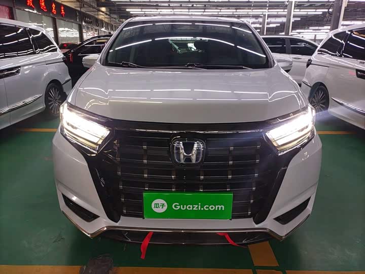 Фото 3 - Honda Elysion