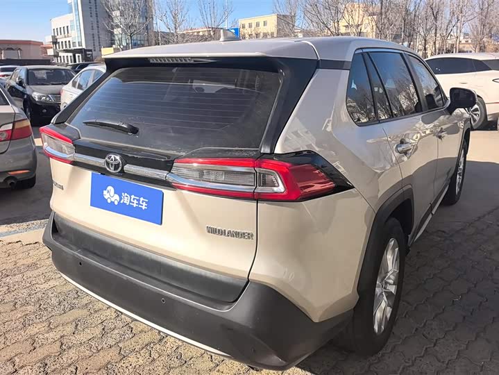Фото 3 - Toyota Wildlander