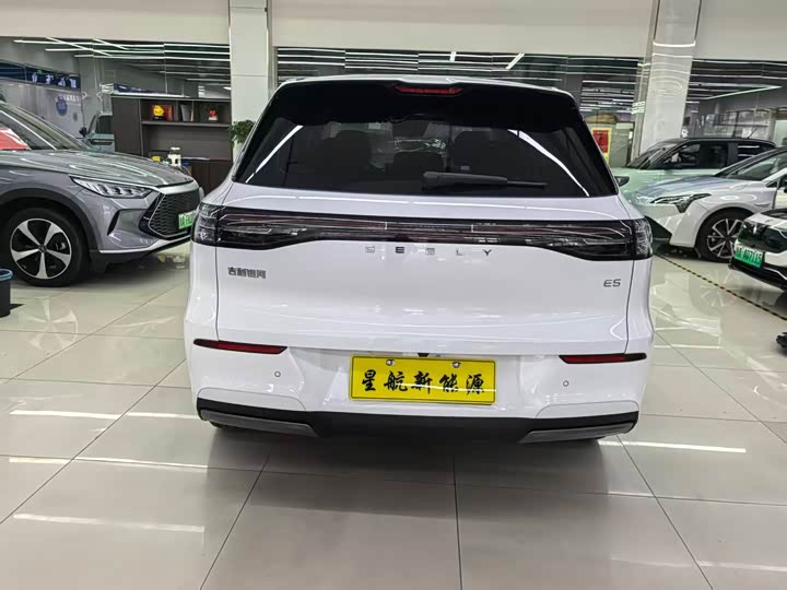 Фото 6 - Geely Galaxy E5