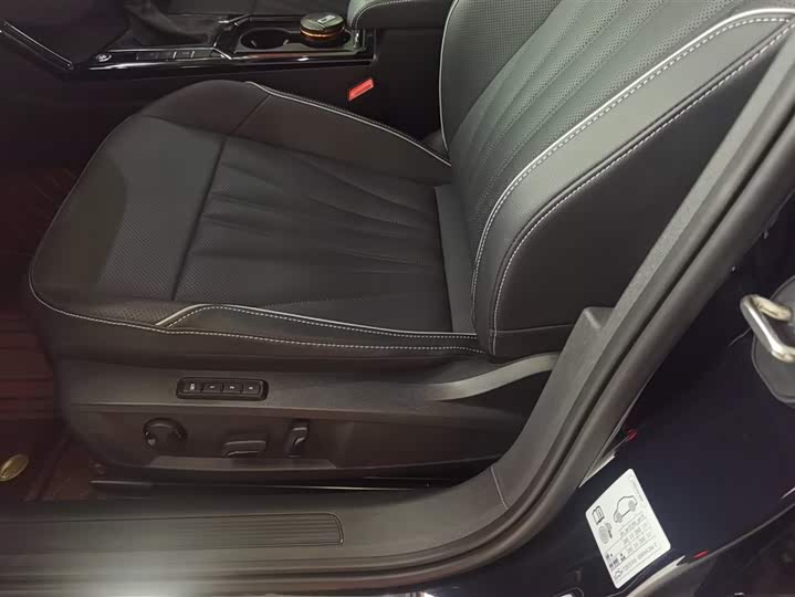 Фото 9 - Volkswagen Passat