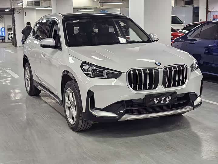 Фото 3 - BMW X1