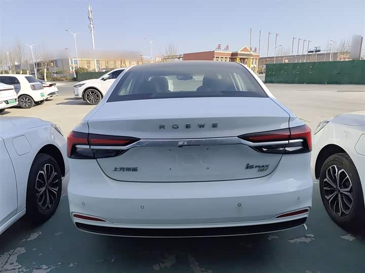 Фото 6 - Roewe i6 Max EV
