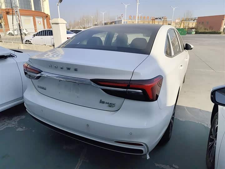 Фото 7 - Roewe i6 Max EV