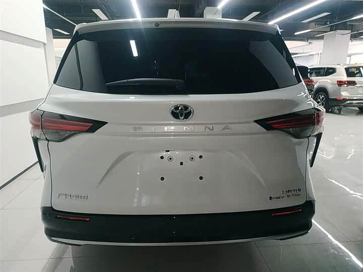 Фото 6 - Toyota Sienna