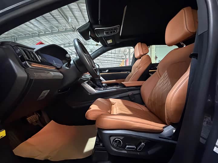 Фото 6 - BYD Tang Hybrid/EV