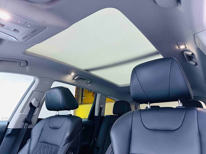 Фото 5 - Hongqi HS7