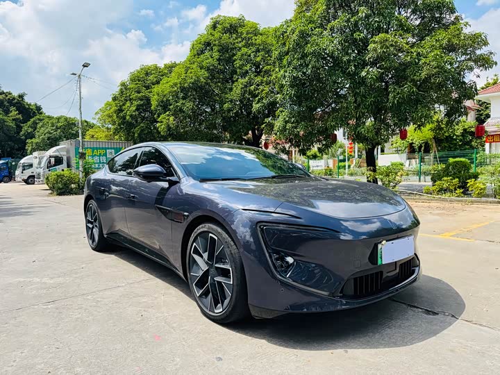 Фото 1 - Avatr 12