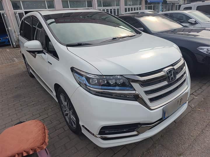 Фото 4 - Honda Elysion