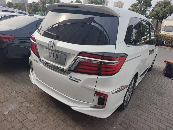 Фото 7 - Honda Elysion