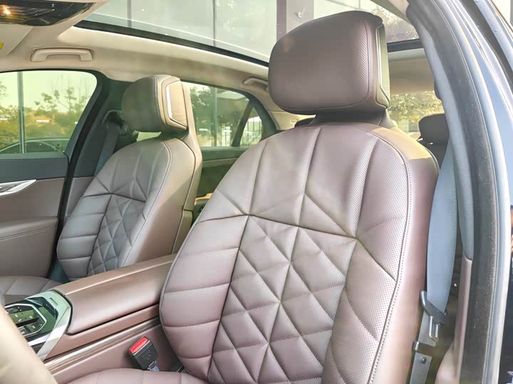 Фото 4 - BMW 7 Series