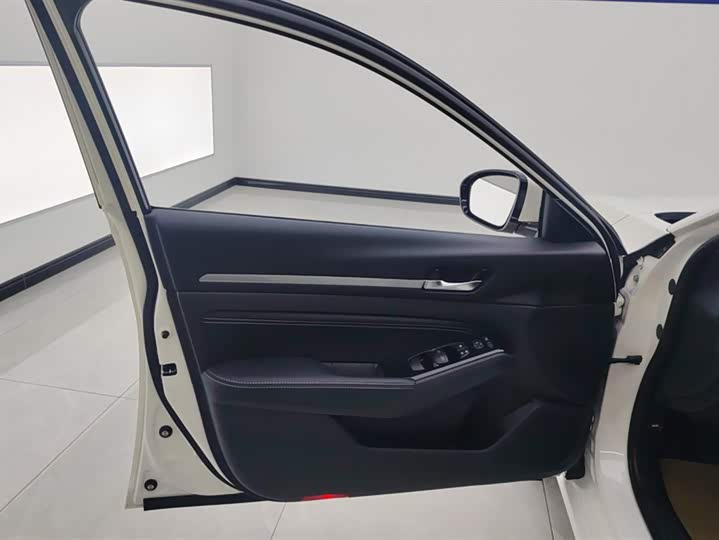 Фото 7 - Nissan Teana