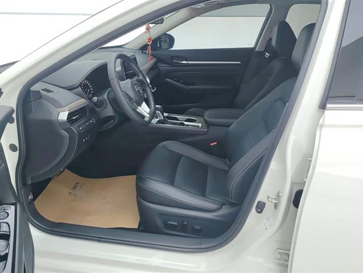 Фото 9 - Nissan Teana