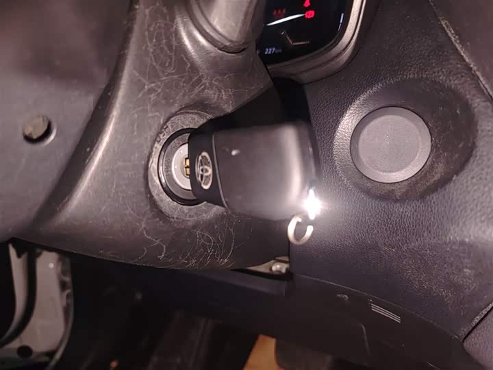 Фото 9 - Toyota Frontlander