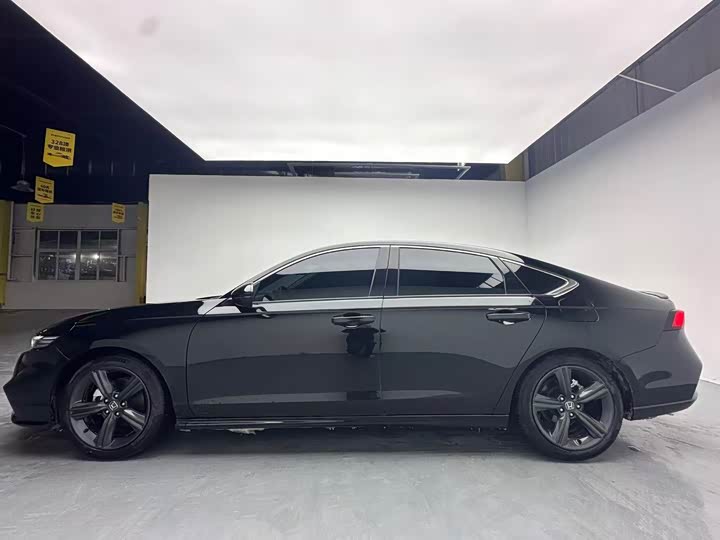 Фото 3 - Honda Inspire