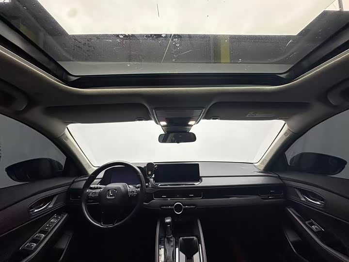 Фото 4 - Honda Inspire