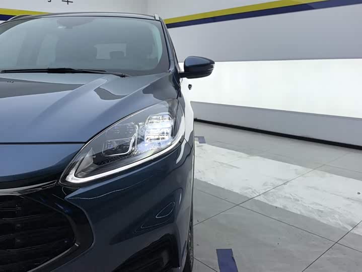 Фото 5 - Ford Escape