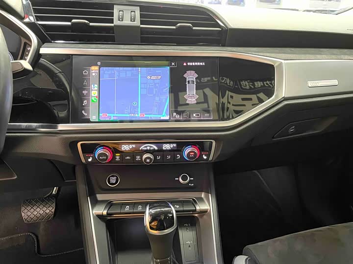 Фото 8 - Audi Q3