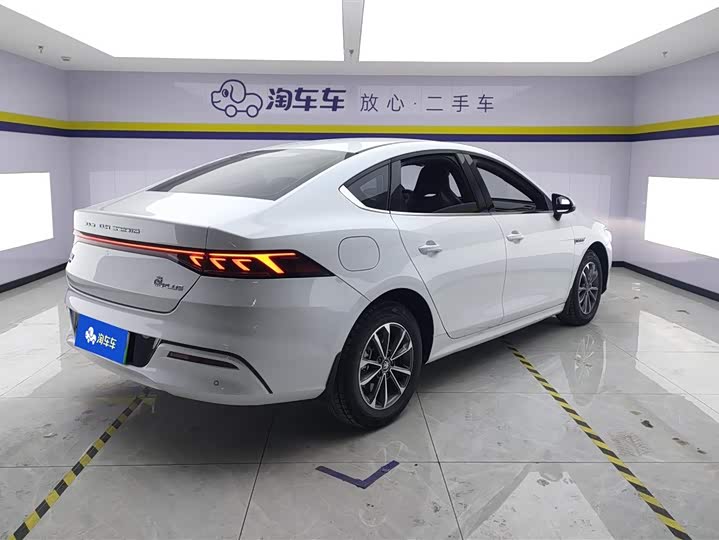 Фото 3 - BYD Qin Plus