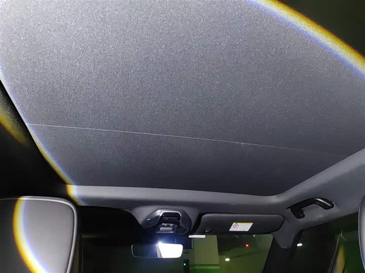 Фото 9 - Geely Icon