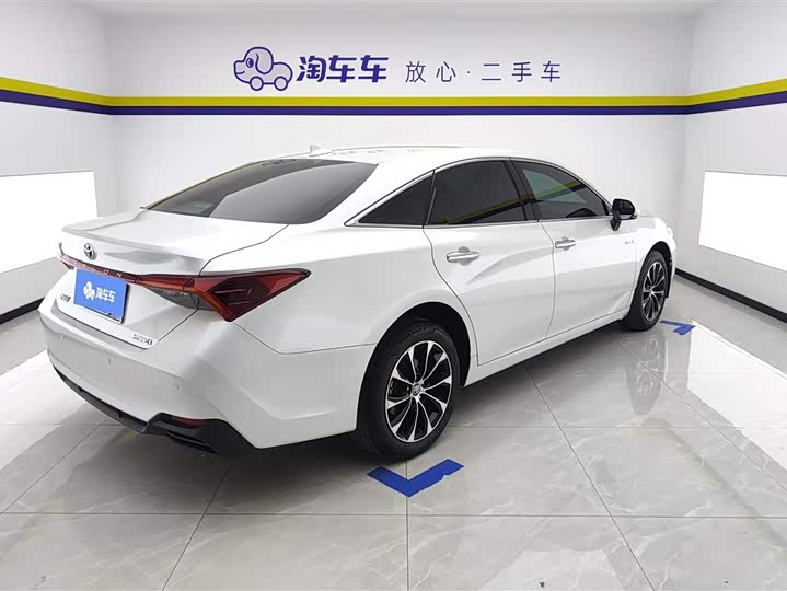 Фото 3 - Toyota Avalon