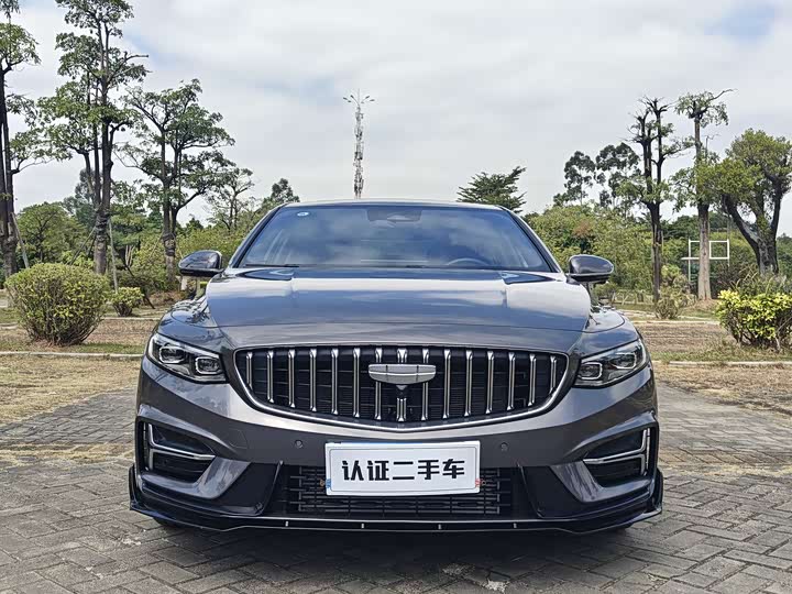 Фото 2 - Geely Preface