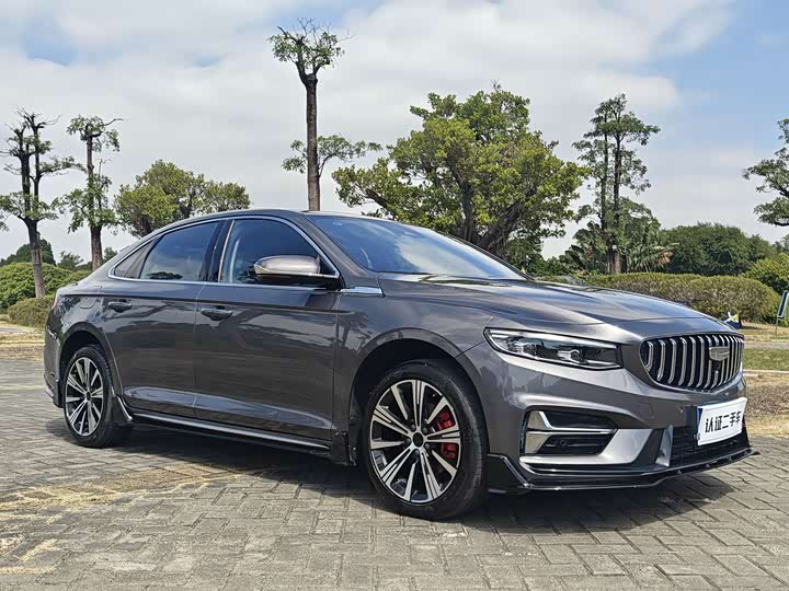 Фото 3 - Geely Preface