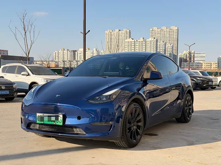 Фото 1 - Tesla Model Y