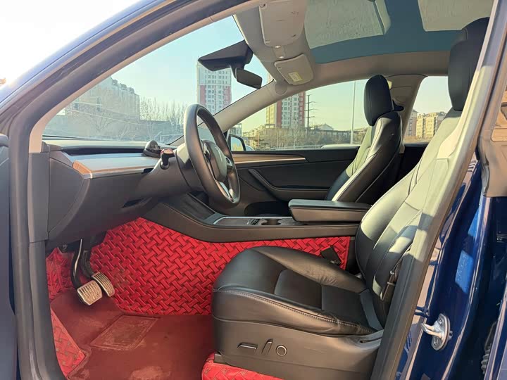 Фото 4 - Tesla Model Y