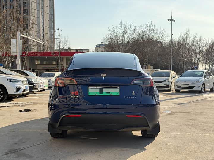 Фото 8 - Tesla Model Y