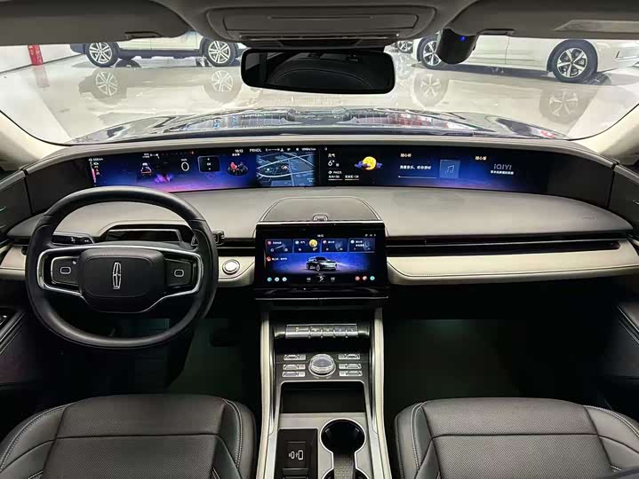 Фото 5 - Lincoln Nautilus