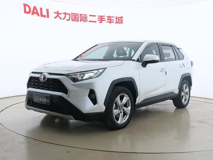 Фото 1 - Toyota RAV4