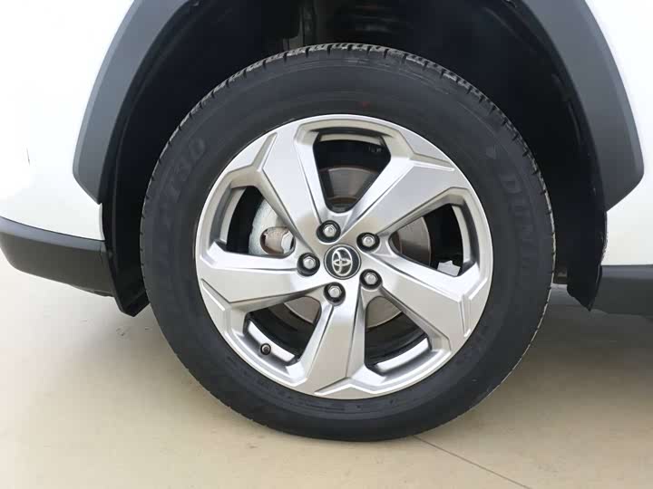 Фото 6 - Toyota RAV4