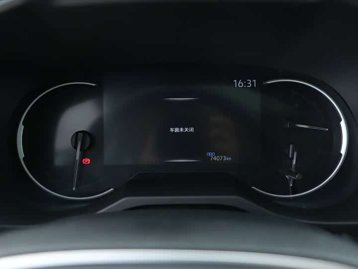 Фото 9 - Toyota RAV4