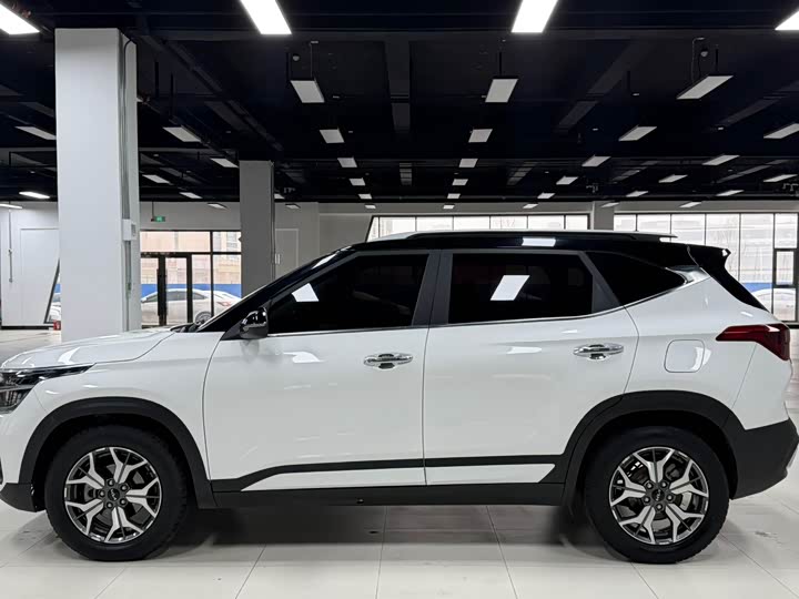 Фото 8 - Kia KX3