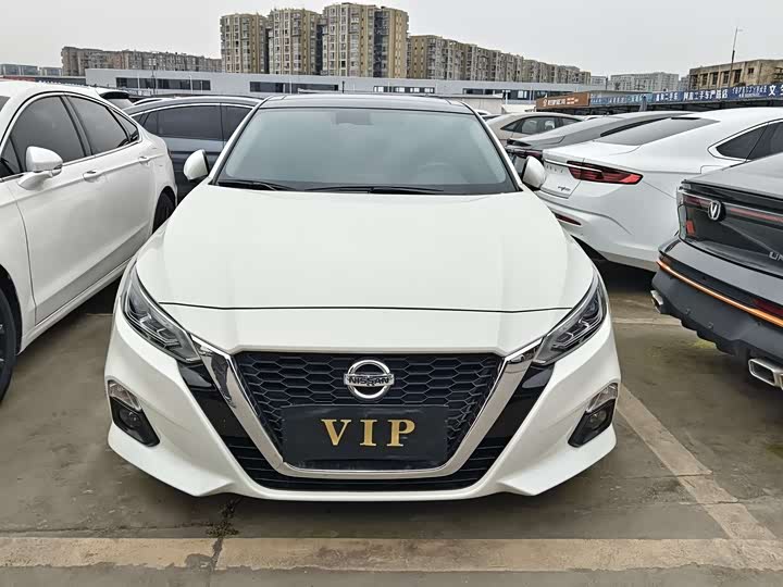 Фото 2 - Nissan Teana